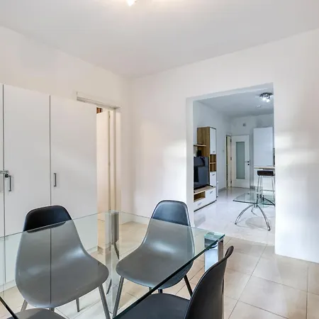 Spacious, In Paceville/st Julians By 360 Estates St. Julian's