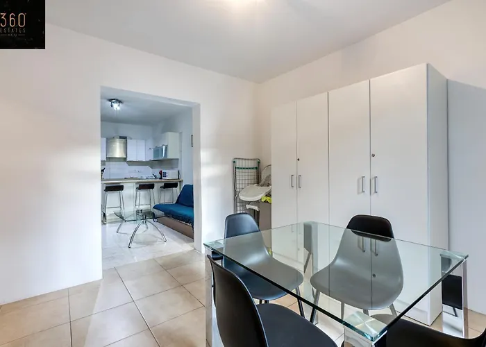 Spacious, In Paceville/st Julians By 360 Estates Διαμέρισμα