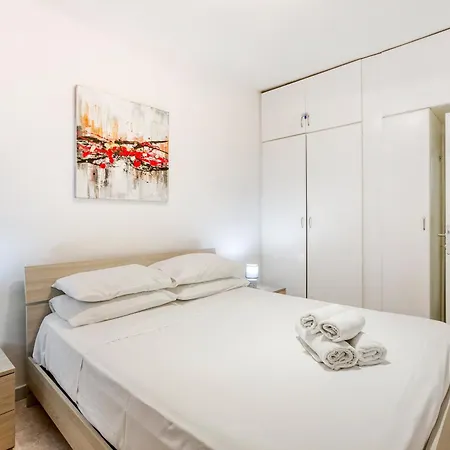 Spacious, In Paceville/st Julians By 360 Estates St. Julian's